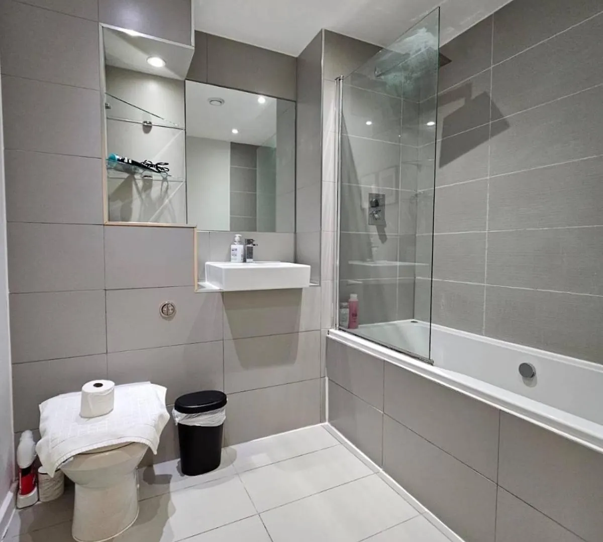 Resturday Train Station 2Bedroom Bn17Fle59 Hove